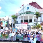 Lautan Doa Putih Untuk Sugiri Sancoko